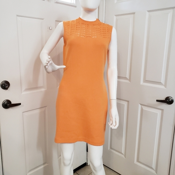 St. John Dresses & Skirts - Marie Gray size 4
